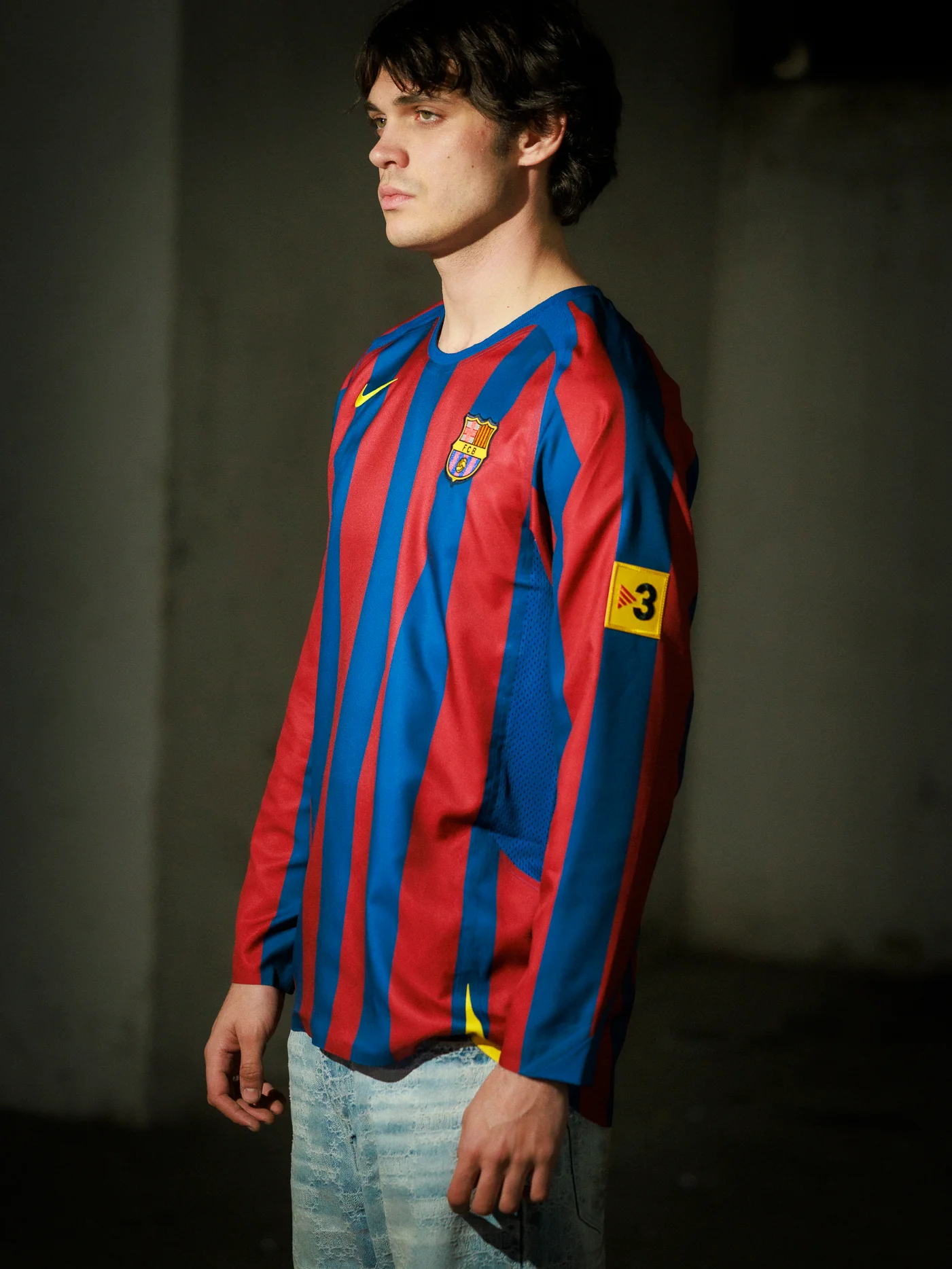 Ronaldinho FC Barcelona 2005/06 Reissue Long Sleeve Jersey - Image 9